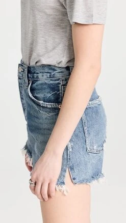 AGOLDE Dee High Rise Jean Shorts -Agolde Store agole3062854055 1677688557574 2 0. UX357 QL90