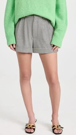 Alice + Olivia Conry Angled Tapered Cuff Shorts 14 Alice + Olivia Conry Angled Tapered Cuff Shorts -Agolde Store alice465661ef99 1673627691696 2 0. UX357 QL90