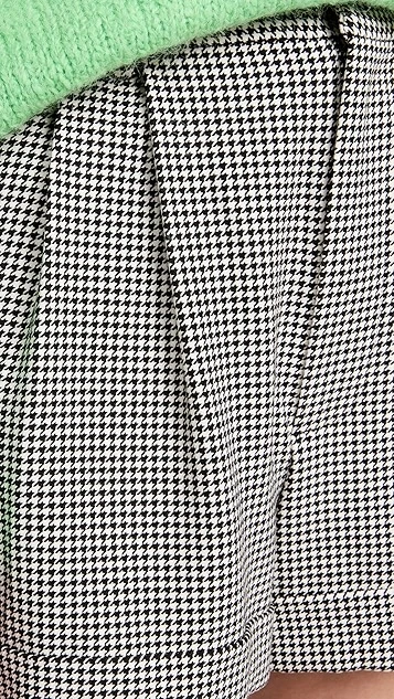 Alice + Olivia Conry Angled Tapered Cuff Shorts 7 Alice + Olivia Conry Angled Tapered Cuff Shorts - Image 5