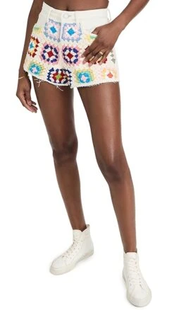 BLANKNYC Love Is Love Shorts -Agolde Store blank41063129bc 1651010297631 2 0. UX357 QL90