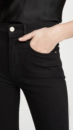 FRAME Le Vintage Bermuda Raw Edge Shorts 12 FRAME Le Vintage Bermuda Raw Edge Shorts -Agolde Store frame3138150069 q5 2 0. UX357 QL90