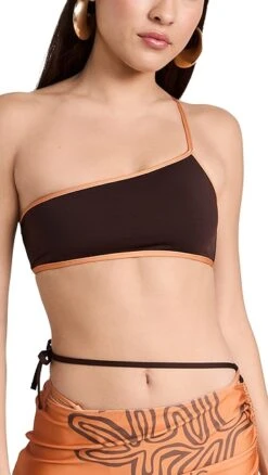Jacquemus Le Haut De Maillot Maio Bikini Top -Agolde Store jcque311191c75d 1682972959454 2 0. UX357 QL90