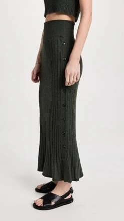 LISA YANG Katie Cashmere Skirt -Agolde Store lisay3004511708 1675957827954 2 1. UX357 QL90