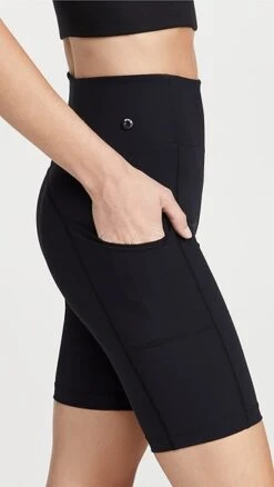 On Active Shorts 11 On Active Shorts -Agolde Store onrun301021071b 1630600032060 2 0. UX357 QL90