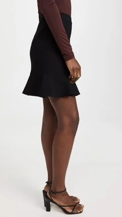 Theory Diag Miniskirt 11 Theory Diag Miniskirt -Agolde Store theor443321071b 1659718389490 2 0. UX357 QL90