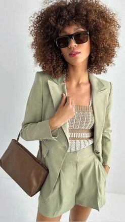 Veronica Beard Goodwin Shorts 13 Veronica Beard Goodwin Shorts -Agolde Store vbear3226417c39 1683732035460 2 0. UX357 QL90